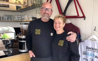 Jan-Luc en Elske Coenen in wielercafé Fausto – wielercafes.nl Jan-Luc en Elske Coenen in wielercafé Fausto - wielercafes.nl