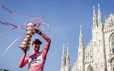 28-05-2017: Wielrennen: Giro Italie: Milaan
MILAAN (ITA) wielrennen
Tom Dumoulin is erin geslaagd als eerste Nederlander de Giro d'Italia te winnen. In de afsluitende tijdrit van Monza naar Milaan wist de Limburger van Sunweb Pinot, Nibali en Quintana in het klassement te passeren.
Jan Janssen en Joop Zoetemelk waren hiervoor de enige Nederlanders die een grote ronde wonnen.